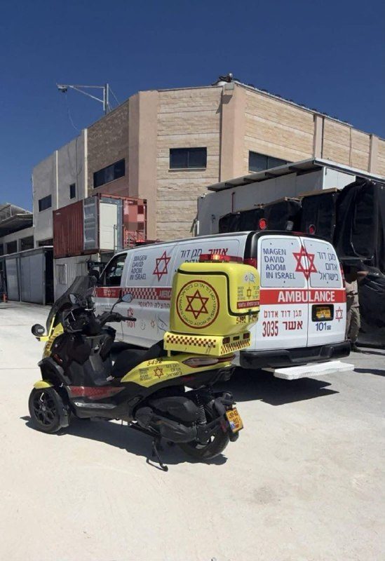 إصابة خطيرة لعامل بعد سقوط جسم ثقيل عليه في ورشة بناء بجولس