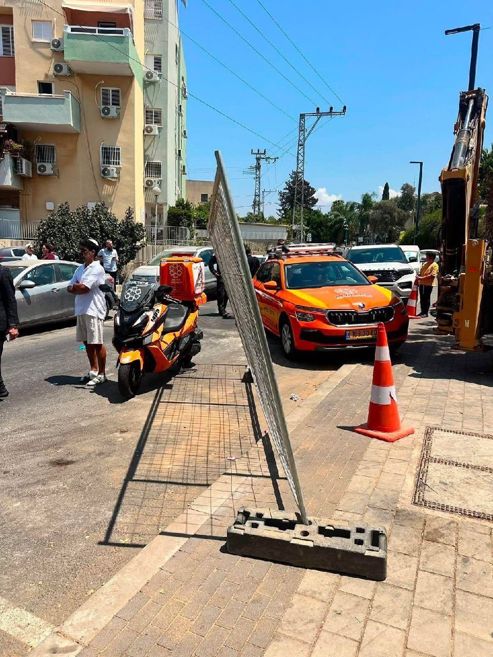 مصرع طفل في الخامسة من عمره بعد نسيانه داخل سيارة في اللد