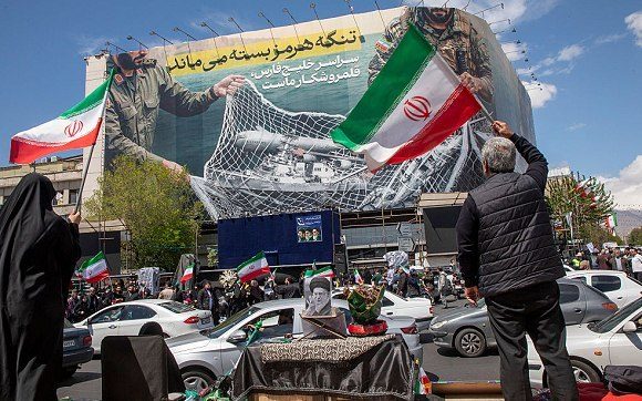 ترامب يفرض رسوماً جمركية بنسبة 50% على الدول التي تزود إيران بالأسلحة